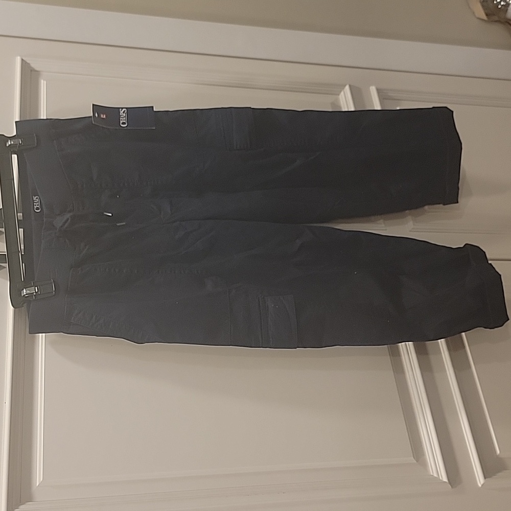 NWOT Navy blye Chaps cargo capris size S